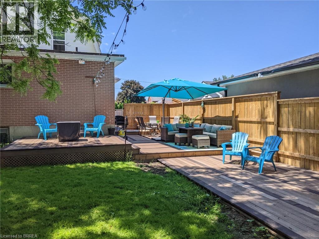 8 CARLYLE Street, Brantford, Ontario, N3T2C1 — Photo 26