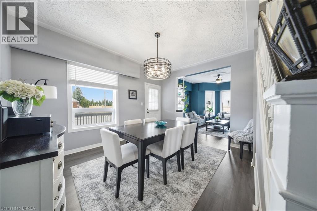 8 CARLYLE Street, Brantford, Ontario, N3T2C1 — Photo 3