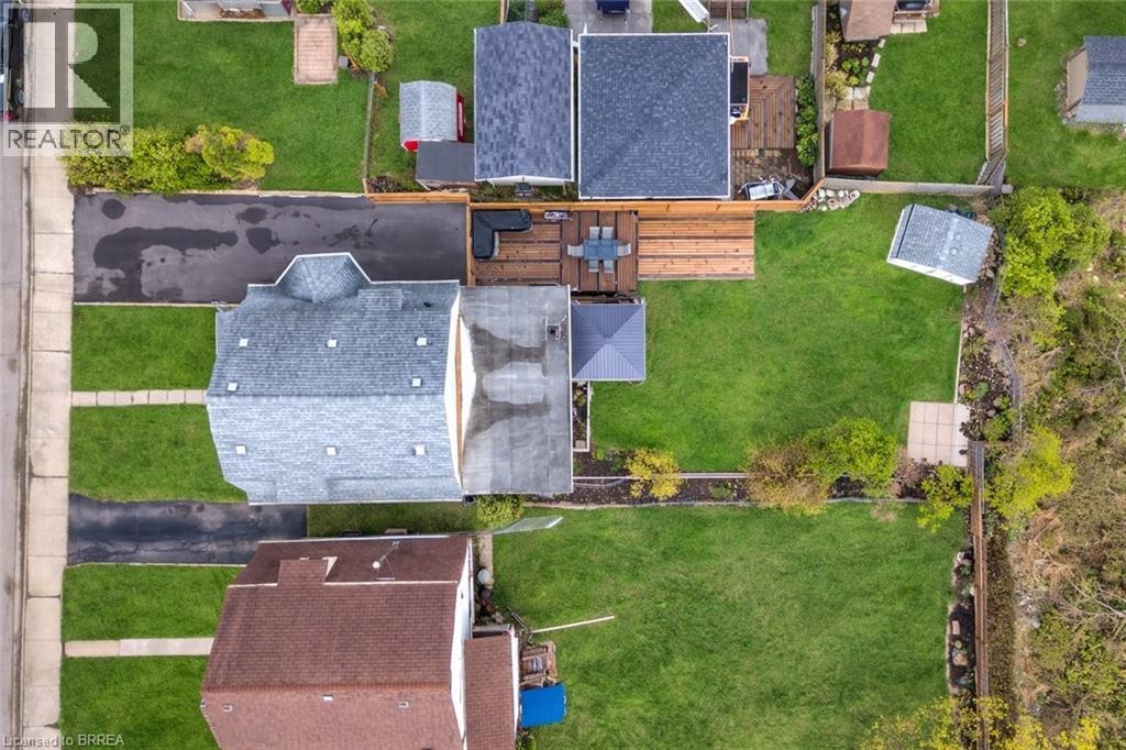 8 CARLYLE Street, Brantford, Ontario, N3T2C1 — Photo 30