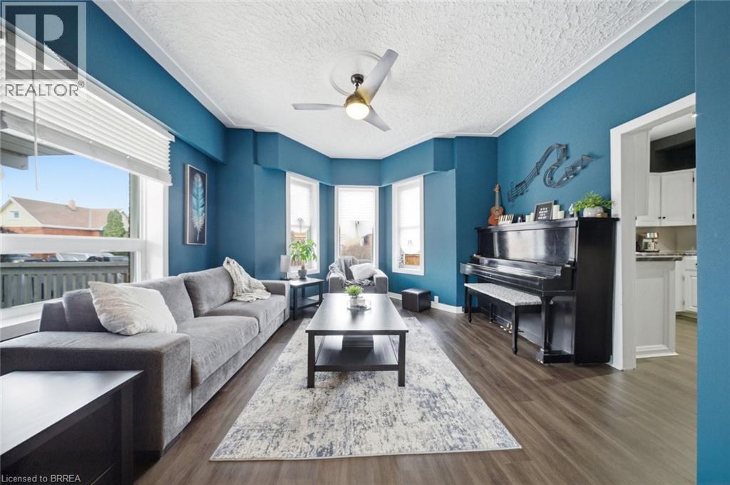 8 CARLYLE Street, Brantford, Ontario, N3T2C1 — Photo 5