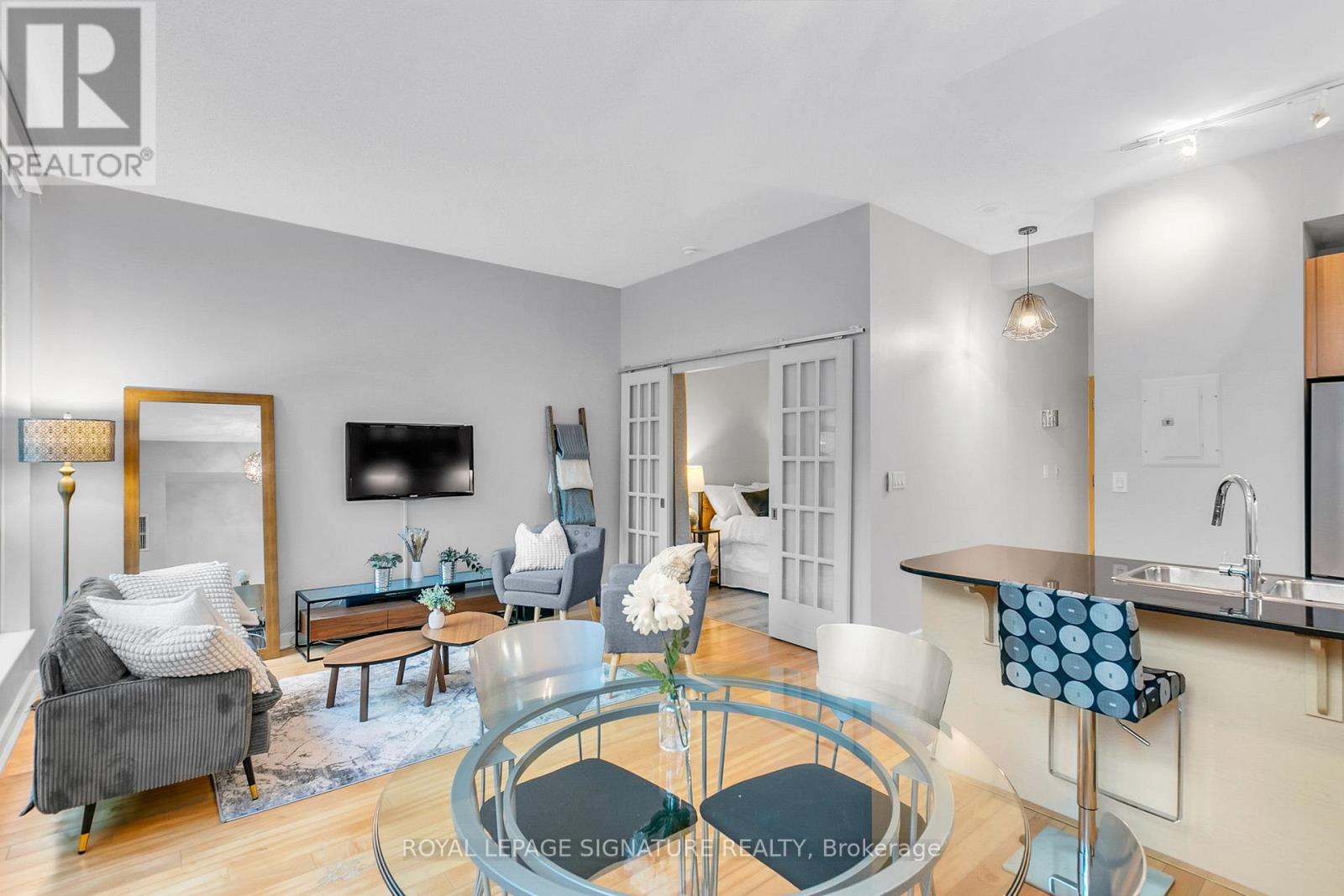 G25 - 350 WELLINGTON STREET W, Toronto (Waterfront Communities), Ontario, M5V3W9 — Photo 4