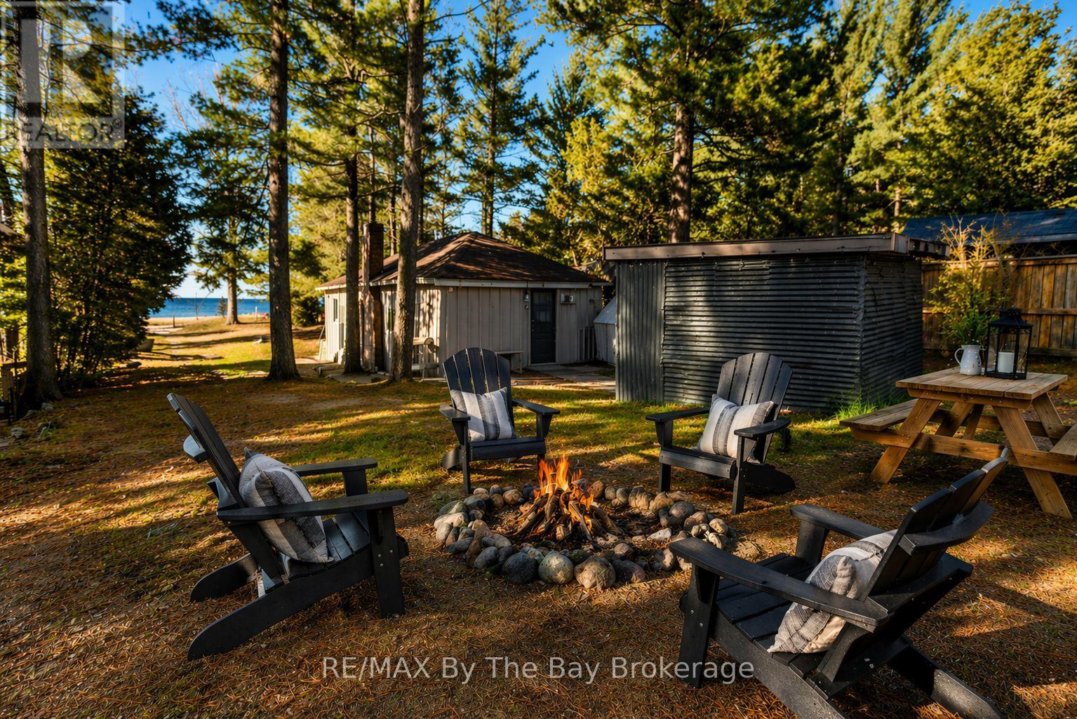 278 COASTLINE DRIVE, Wasaga Beach, Ontario, L9Z2M4 — Photo 2