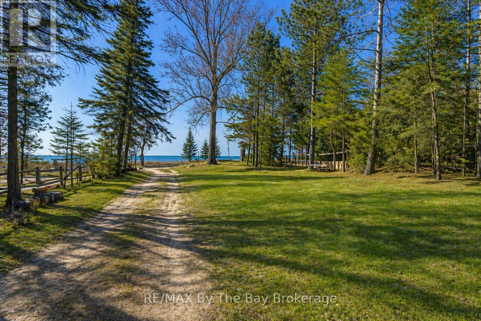 278 COASTLINE DRIVE, Wasaga Beach, Ontario, L9Z2M4 — Photo 4