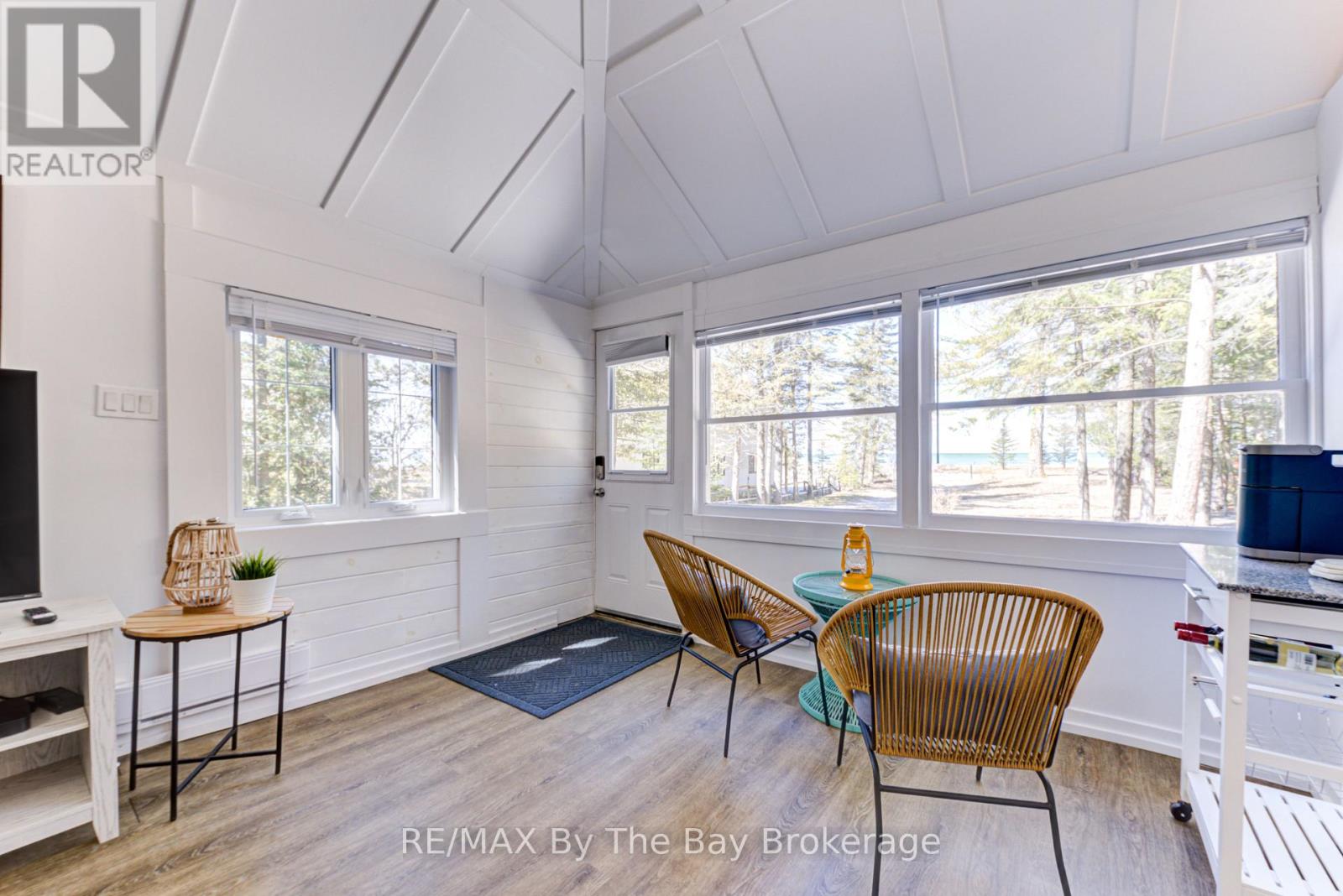 278 COASTLINE DRIVE, Wasaga Beach, Ontario, L9Z2M4 — Photo 7