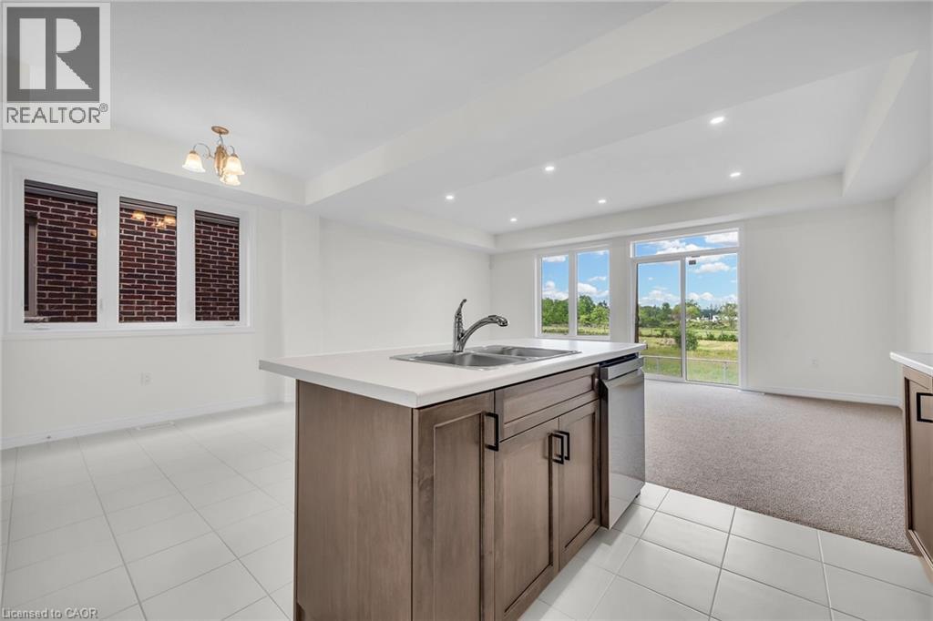 63 LLOYD DAVIES Way, Binbrook, Ontario, L0R1C0 — Photo 11