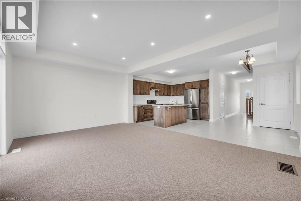 63 LLOYD DAVIES Way, Binbrook, Ontario, L0R1C0 — Photo 18