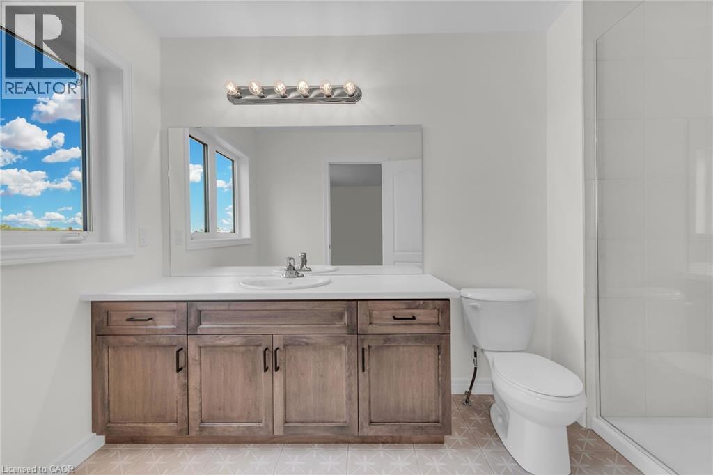 63 LLOYD DAVIES Way, Binbrook, Ontario, L0R1C0 — Photo 23