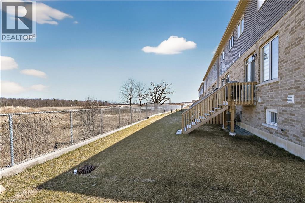 63 LLOYD DAVIES Way, Binbrook, Ontario, L0R1C0 — Photo 36