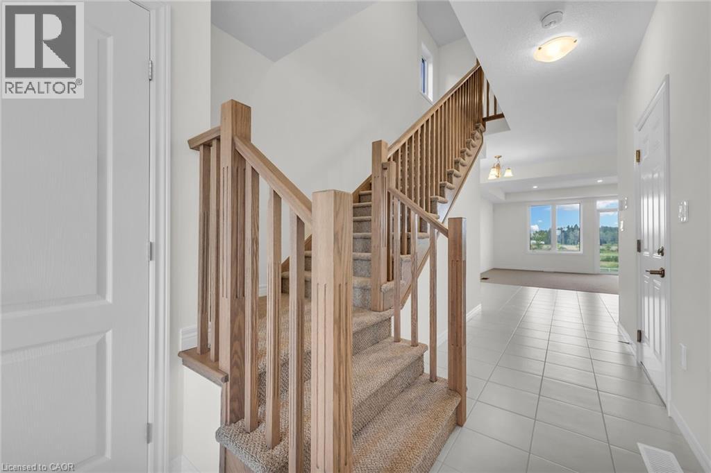 63 LLOYD DAVIES Way, Binbrook, Ontario, L0R1C0 — Photo 6