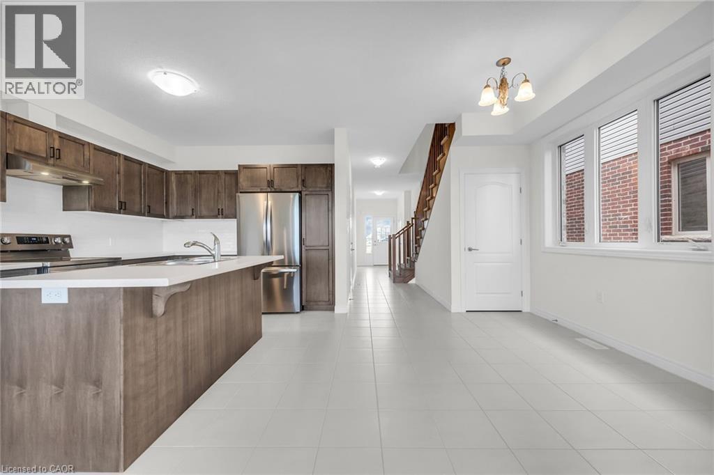 63 LLOYD DAVIES Way, Binbrook, Ontario, L0R1C0 — Photo 9