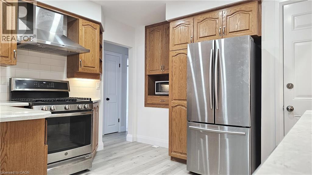 208 MONTGOMERY Road Unit# UPPER, Kitchener, Ontario, N2H3P7 — Photo 11