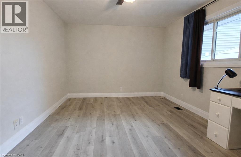 208 MONTGOMERY Road Unit# UPPER, Kitchener, Ontario, N2H3P7 — Photo 16