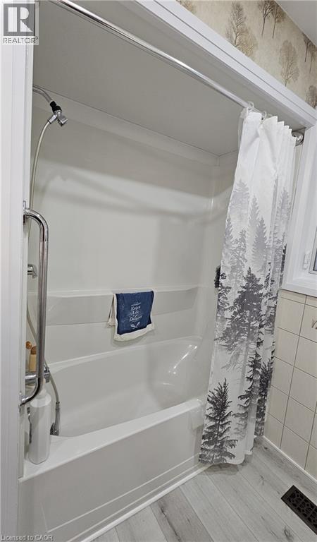 208 MONTGOMERY Road Unit# UPPER, Kitchener, Ontario, N2H3P7 — Photo 19