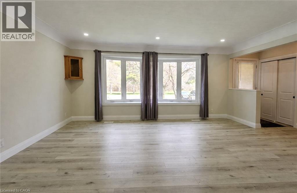 208 MONTGOMERY Road Unit# UPPER, Kitchener, Ontario, N2H3P7 — Photo 4