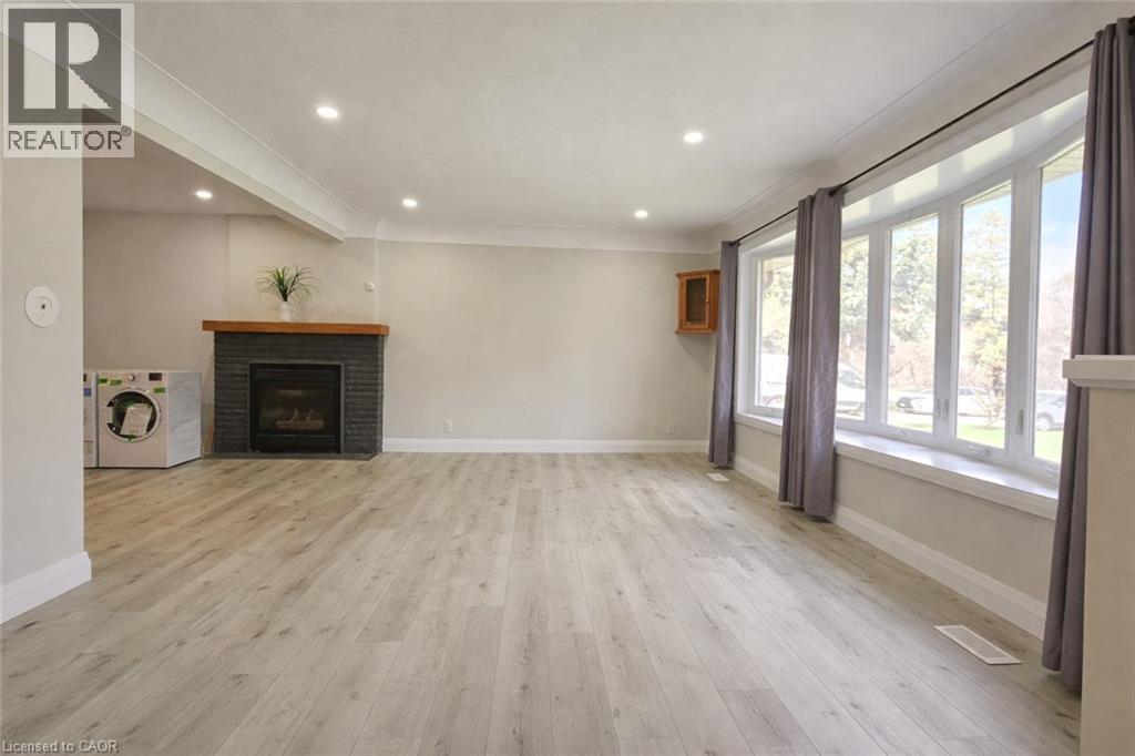 208 MONTGOMERY Road Unit# UPPER, Kitchener, Ontario, N2H3P7 — Photo 5