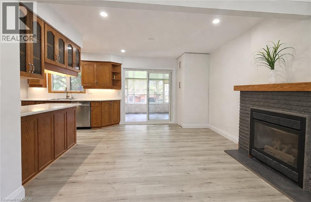 208 MONTGOMERY Road Unit# UPPER, Kitchener, Ontario, N2H3P7 — Photo 7