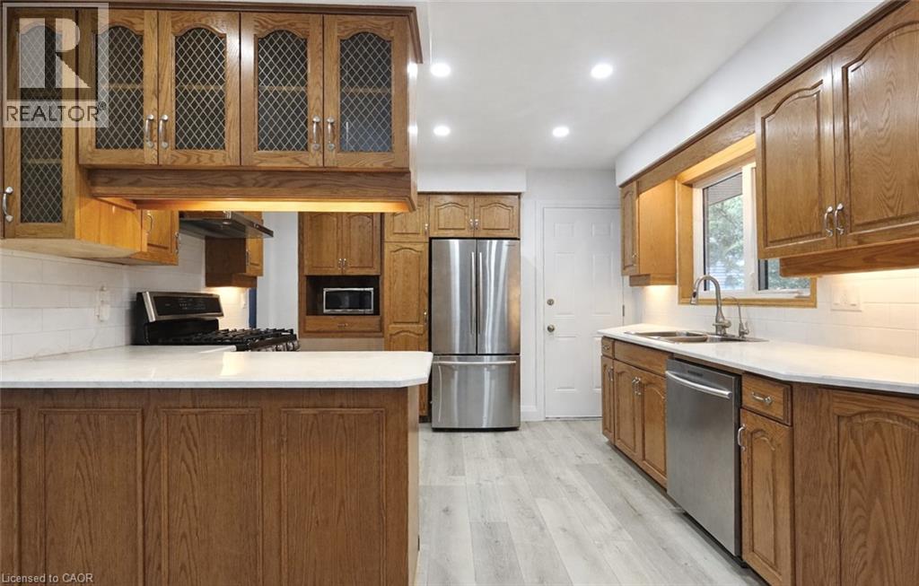 208 MONTGOMERY Road Unit# UPPER, Kitchener, Ontario, N2H3P7 — Photo 8