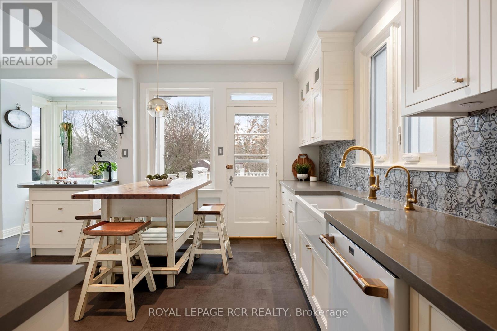 17 FIRST AVENUE, Orangeville, Ontario, L9W1H7 — Photo 4