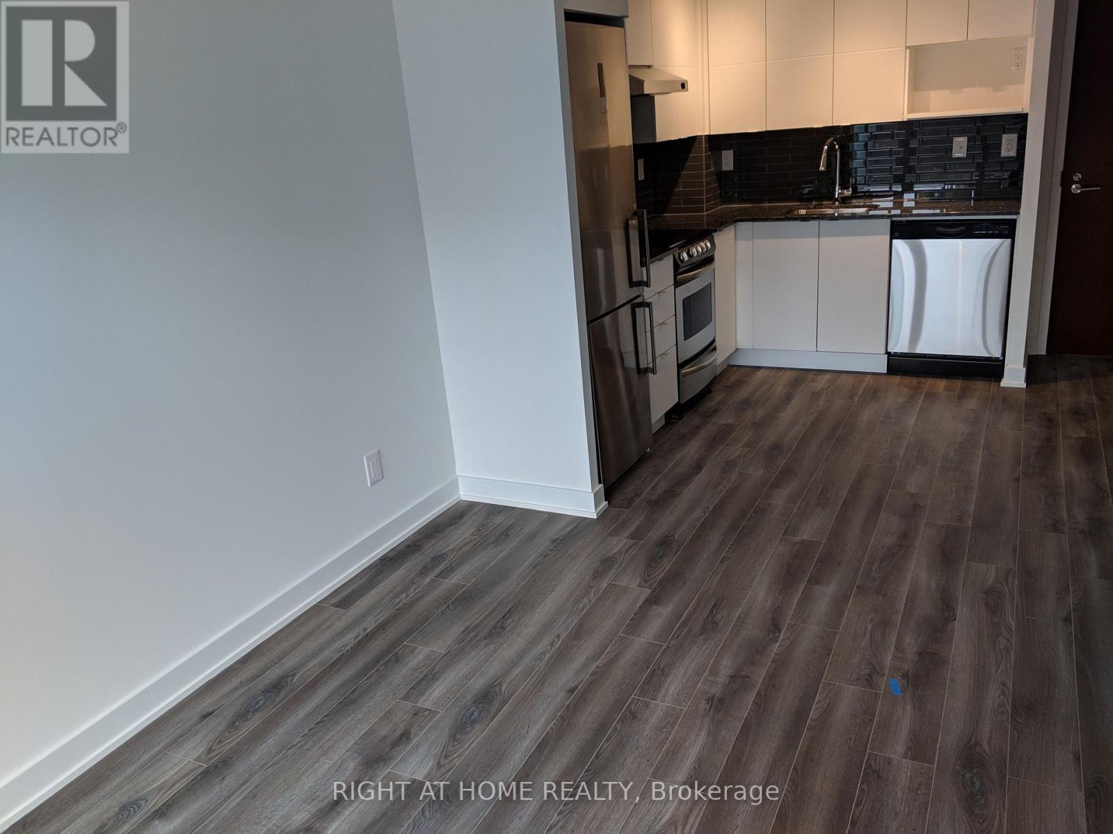 318 - 160 FLEMINGTON ROAD, Toronto (Yorkdale-Glen Park), Ontario, M6A0A9 — Photo 5