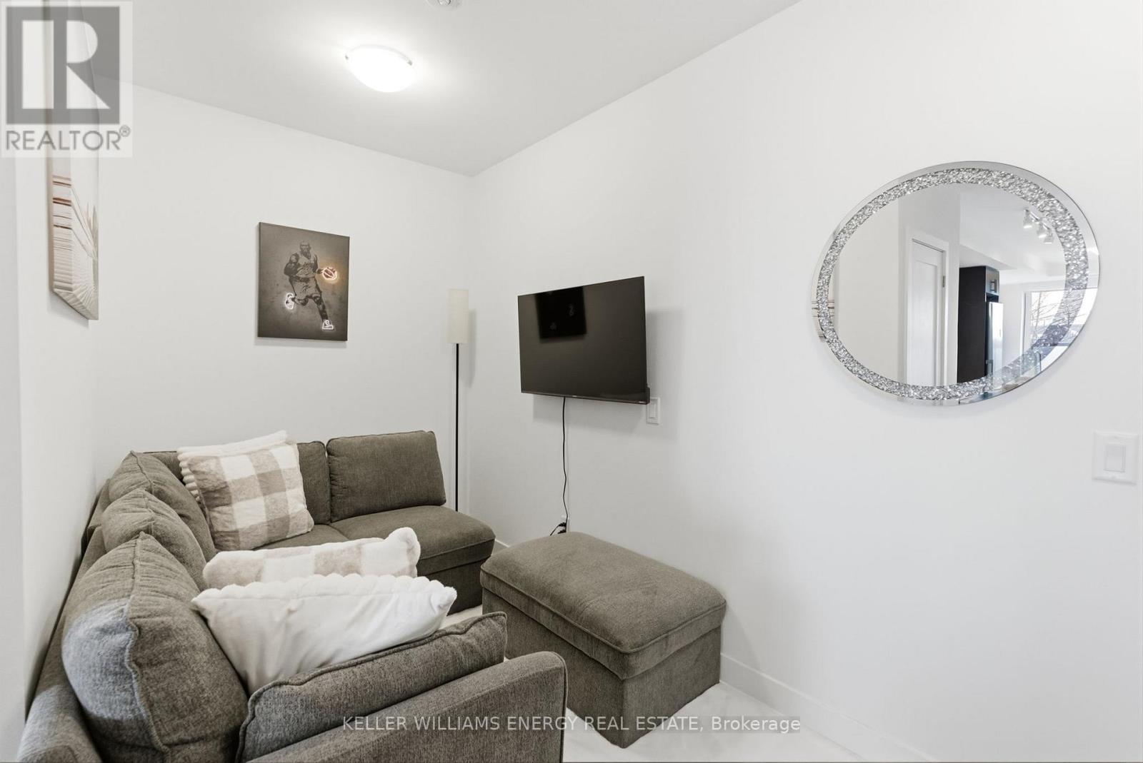 211 - 2545 SIMCOE STREET N, Oshawa (Windfields), Ontario, L1L0W3 — Photo 4