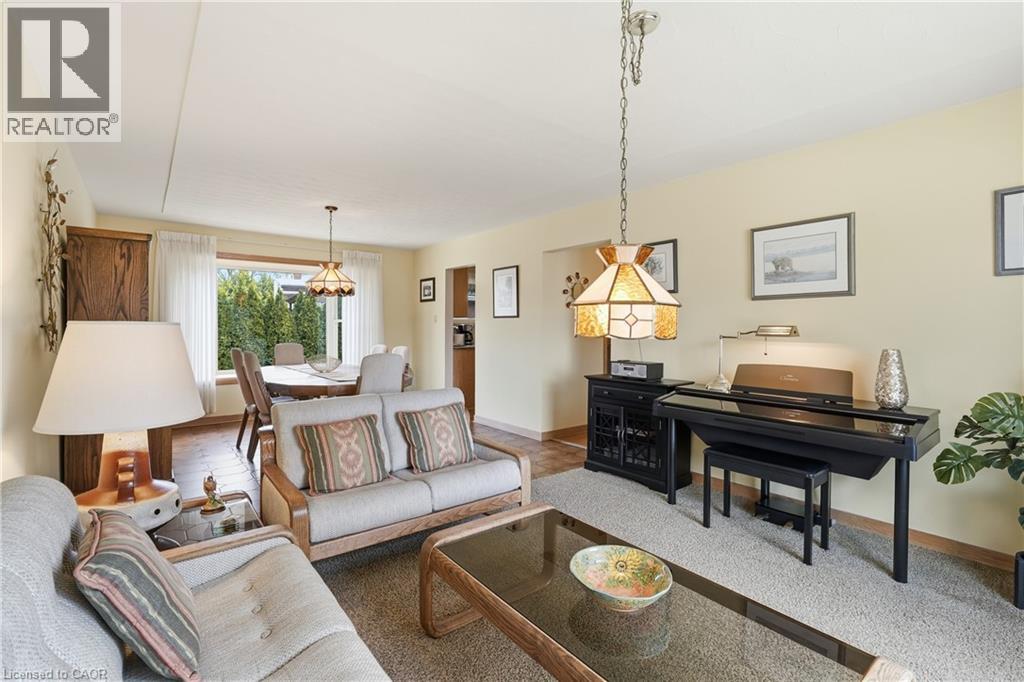 4 TILBURY Court, Hamilton, Ontario, L8T2M4 — Photo 11