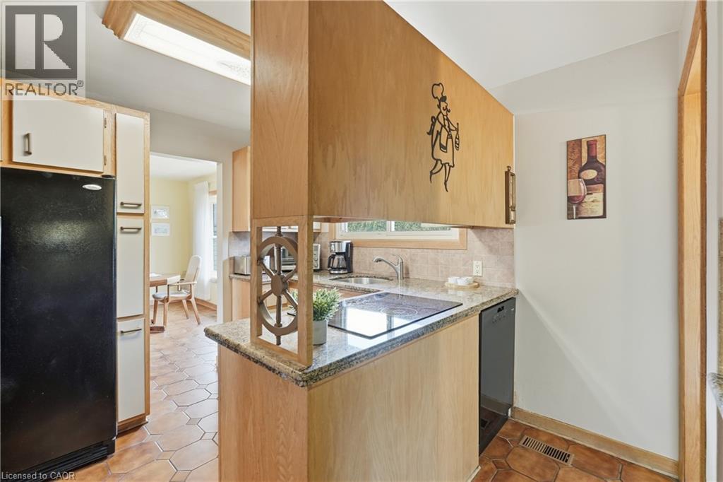 4 TILBURY Court, Hamilton, Ontario, L8T2M4 — Photo 18