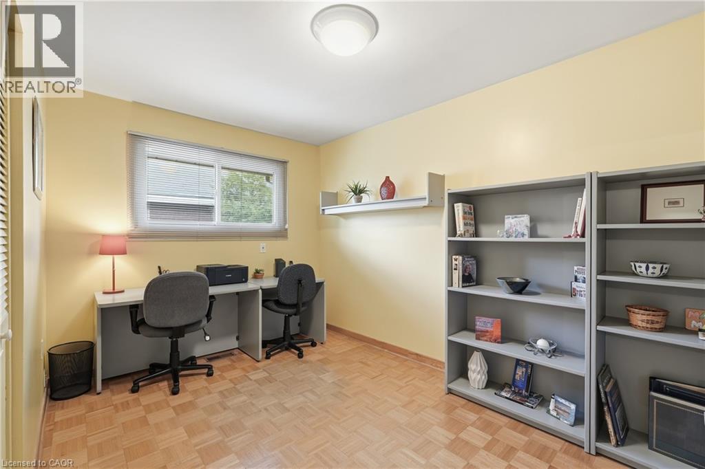 4 TILBURY Court, Hamilton, Ontario, L8T2M4 — Photo 22