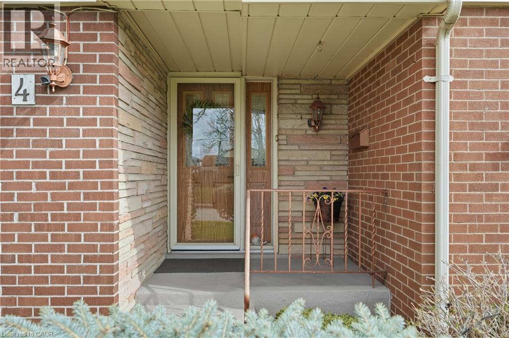 4 TILBURY Court, Hamilton, Ontario, L8T2M4 — Photo 5