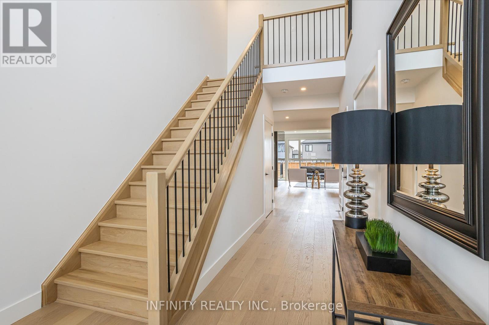 157 CRESTVIEW DRIVE, Middlesex Centre (Kilworth), Ontario, N0L1R0 — Photo 6