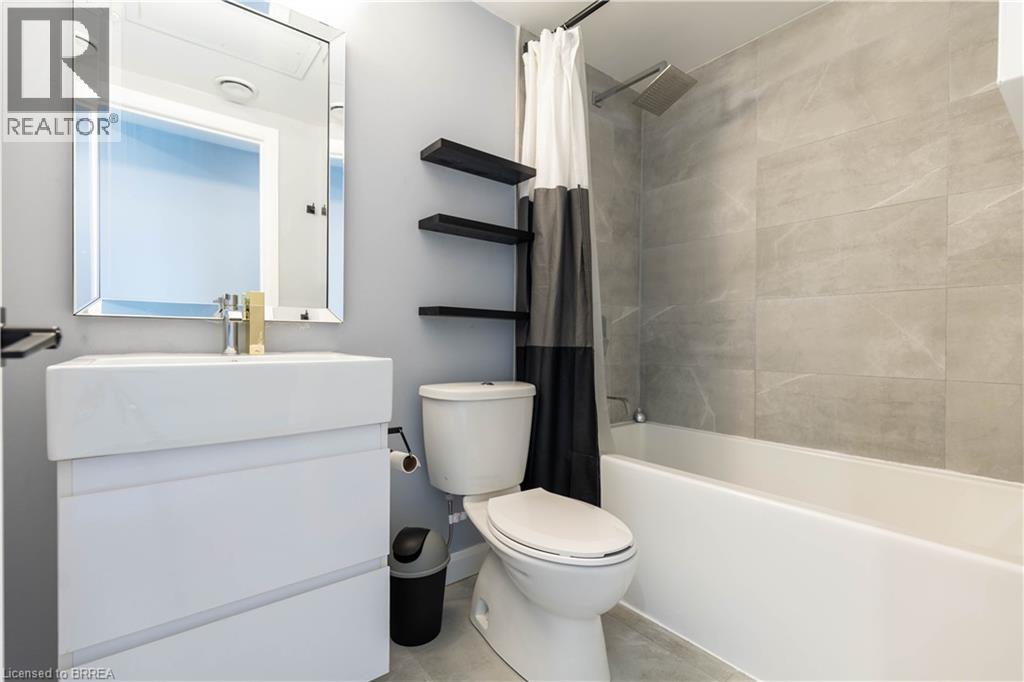 7 ERIE Avenue Unit# 603, Brantford, Ontario, N3S2E7 — Photo 8