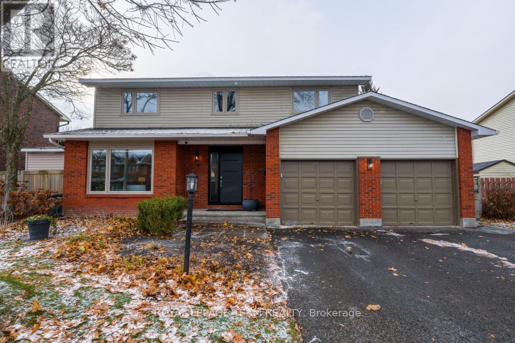 28 HOLITMAN DRIVE, Ottawa, Ontario, K2J2A9 — Photo 2