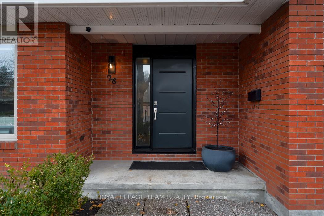 28 HOLITMAN DRIVE, Ottawa, Ontario, K2J2A9 — Photo 3