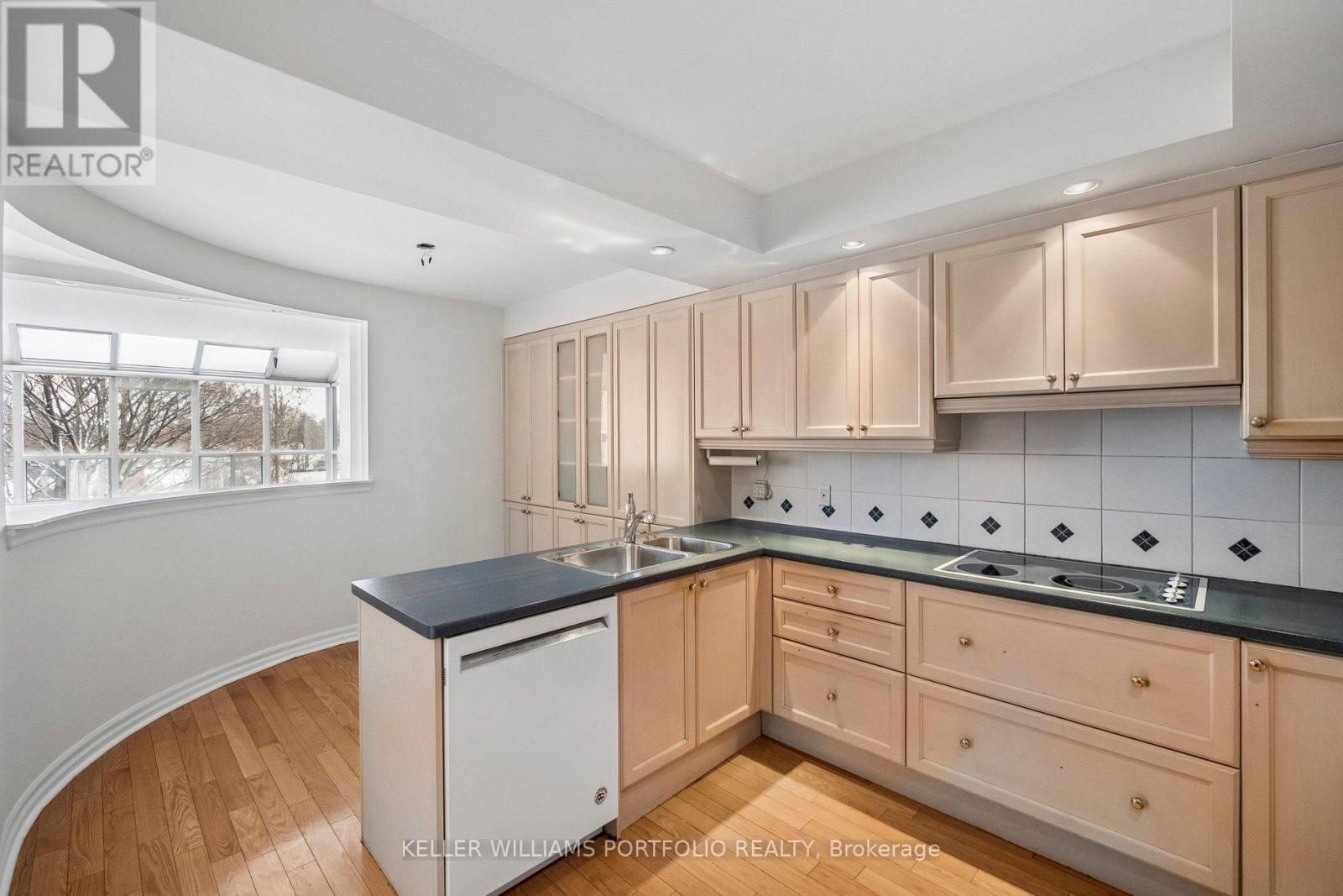 702 - 2727 YONGE STREET, Toronto (Lawrence Park South), Ontario, M4N3R6 — Photo 12