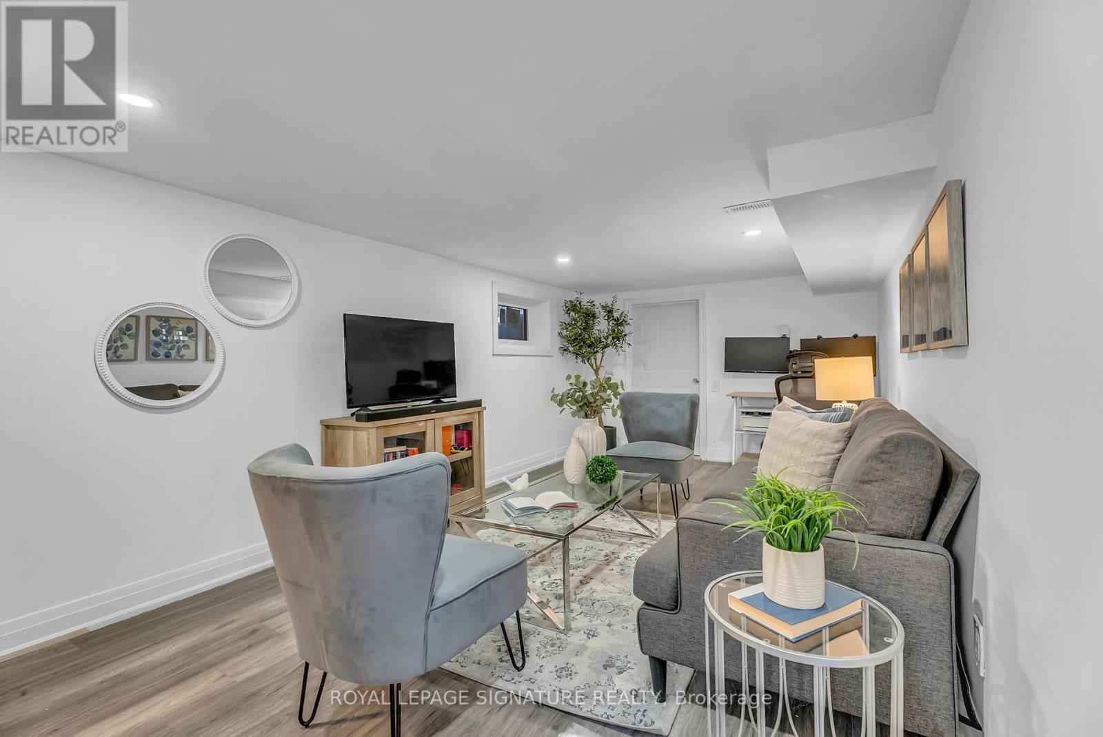 70 CLOVELLY AVENUE, Toronto (Oakwood Village), Ontario, M6C1Y3 — Photo 24