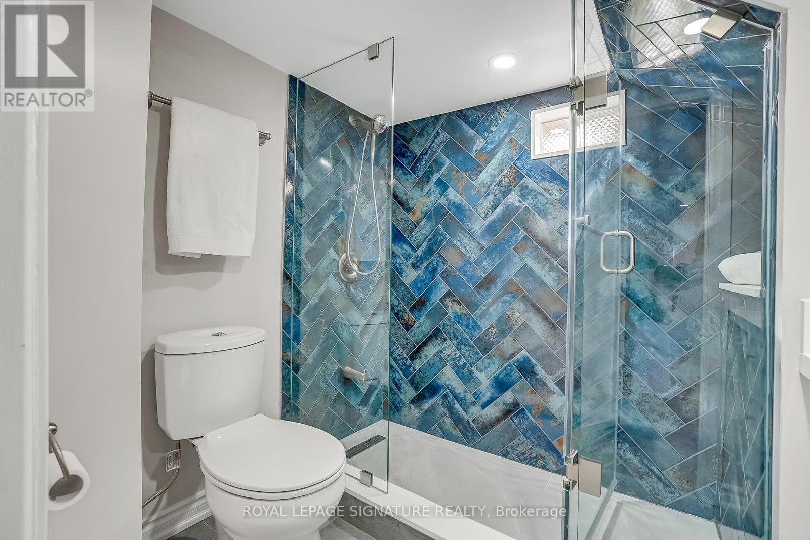 70 CLOVELLY AVENUE, Toronto (Oakwood Village), Ontario, M6C1Y3 — Photo 30