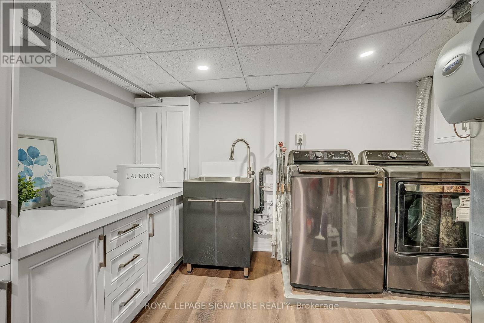 70 CLOVELLY AVENUE, Toronto (Oakwood Village), Ontario, M6C1Y3 — Photo 32