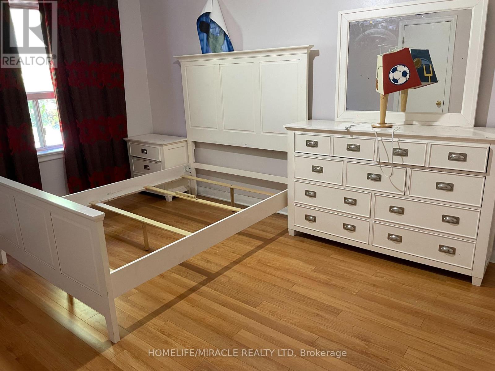 MAIN FLOOR - 45 MARTORINO DRIVE, Toronto (Kennedy Park), Ontario, M1K2J3 — Photo 11