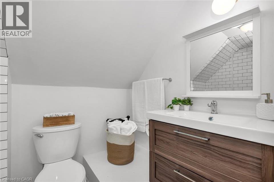 100 DUNSMURE Road Unit# 2, Hamilton, Ontario, L8M1S4 — Photo 12