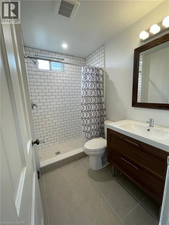 100 DUNSMURE Road Unit# 2, Hamilton, Ontario, L8M1S4 — Photo 2