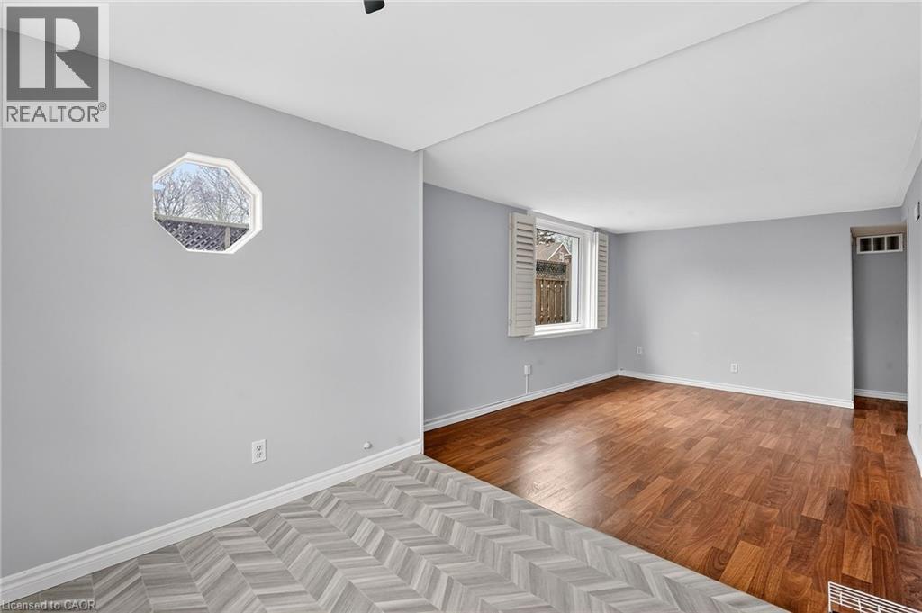 93 WALNUT Street, Brantford, Ontario, N3T1H3 — Photo 3