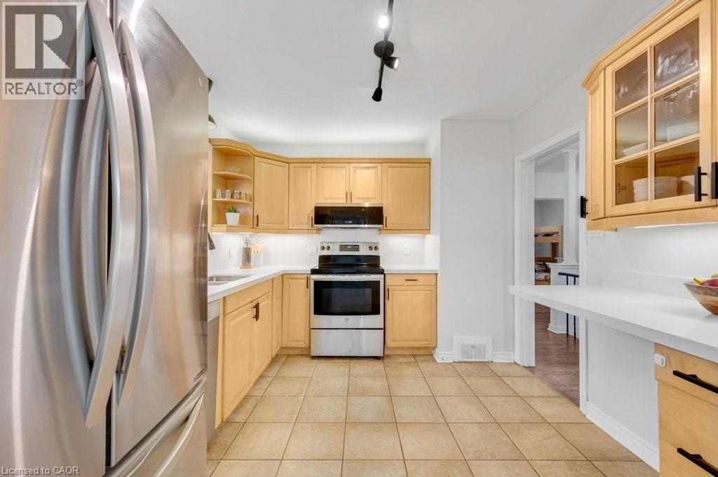 602 STEPHENS Crescent, Oakville, Ontario, L6K1Y3 — Photo 10