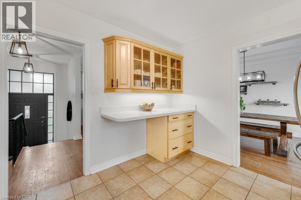 602 STEPHENS Crescent, Oakville, Ontario, L6K1Y3 — Photo 11