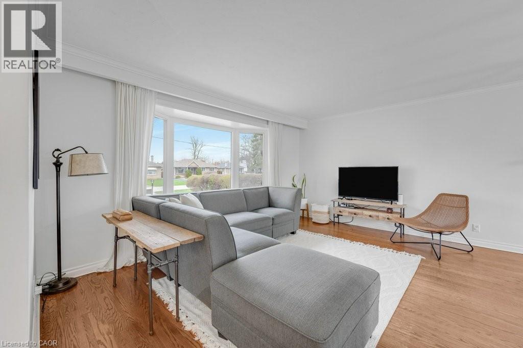 602 STEPHENS Crescent, Oakville, Ontario, L6K1Y3 — Photo 4