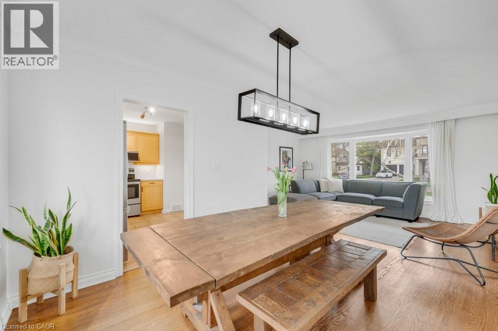 602 STEPHENS Crescent, Oakville, Ontario, L6K1Y3 — Photo 8