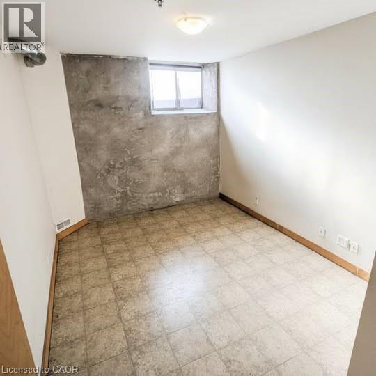 12 E BRIDGEPORT Road E Unit# 4, Waterloo, Ontario, N2J2J3 — Photo 10