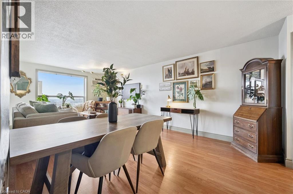64 BENTON Street Unit# 1406, Kitchener, Ontario, N2G4L9 — Photo 9