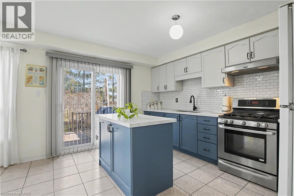 236 FITZGERALD Crescent, Milton, Ontario, L9T5Y4 — Photo 11