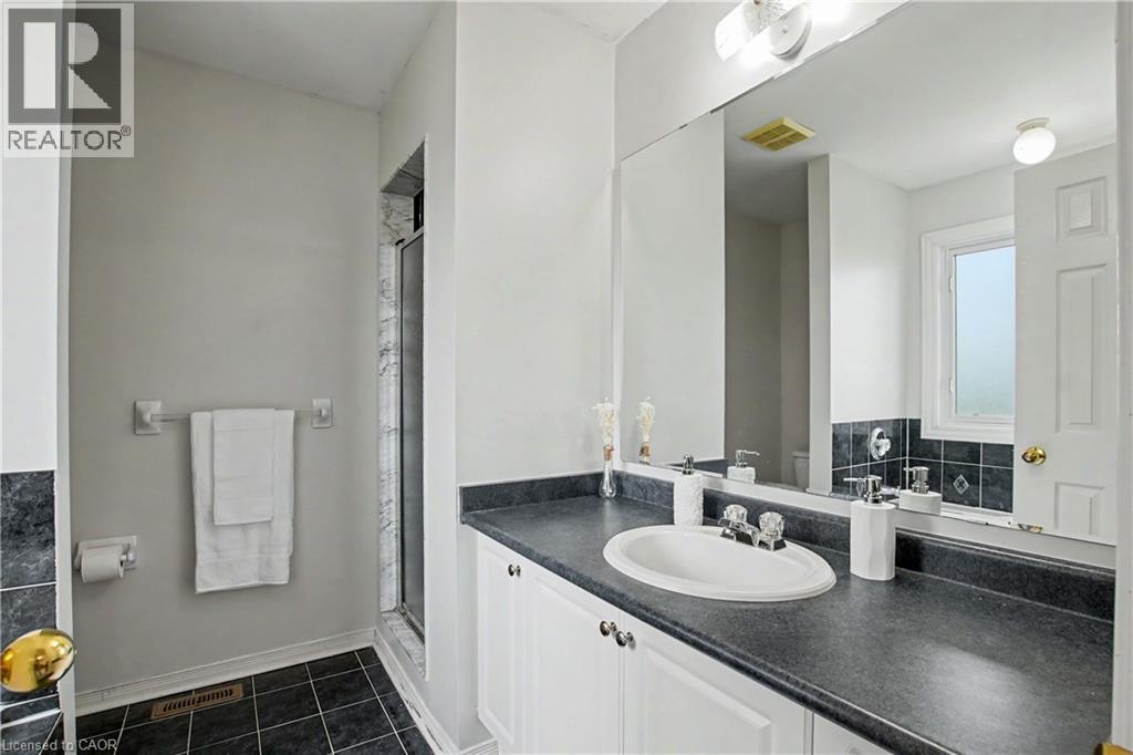 236 FITZGERALD Crescent, Milton, Ontario, L9T5Y4 — Photo 18