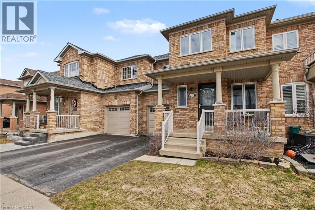 236 FITZGERALD Crescent, Milton, Ontario, L9T5Y4 — Photo 2