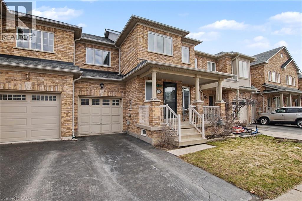 236 FITZGERALD Crescent, Milton, Ontario, L9T5Y4 — Photo 3